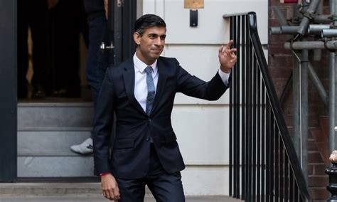 Opinion: What Britain’s first Asian prime minister, Rishi Sunak.